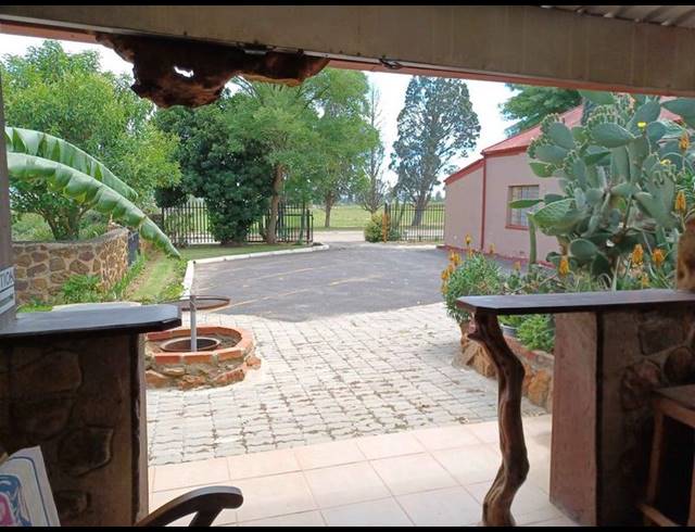 8 BEDROOM HOUSE FOR SALE IN MACHADODORP